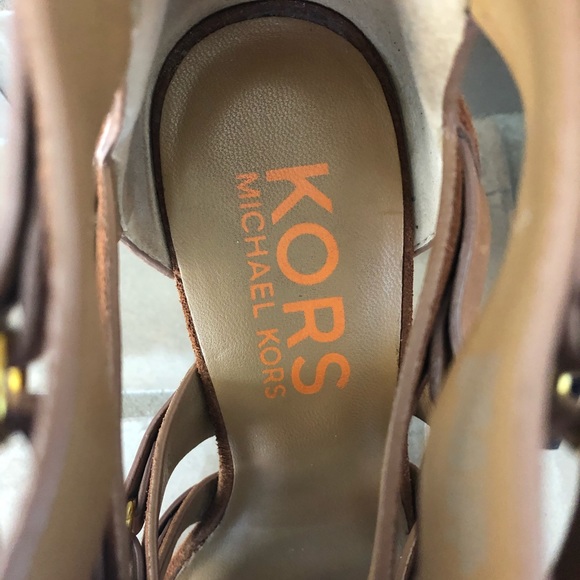 Micheal Kors Strapped heels - Picture 8 of 8